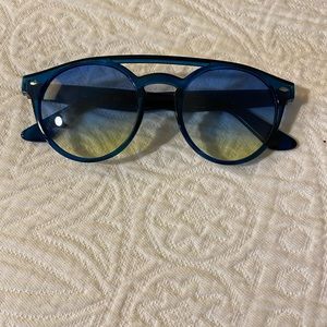 Vintage looking blue sunglasses!